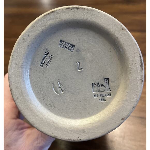 Vintage Alt Gernzau Western Germany Lidded Beer Stein, Blue “Aufder Alm” Scene - Picture 4 of 8